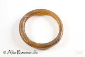 Römischer Glasarmreif mit Spiraldekor