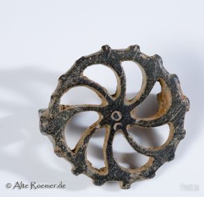 Römische Diskusbrosche aus Bronze