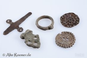 römische Beschläge aus Bronze