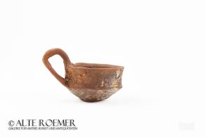 Etruscan bucchero cup found in Sezze area