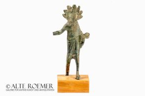 Etruskische Bronzefigur eines opfernden Jünglings