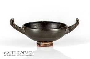 Italic Kylix with flower and palmette stamps