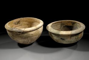 Two Roman bowls found in the Rhineland