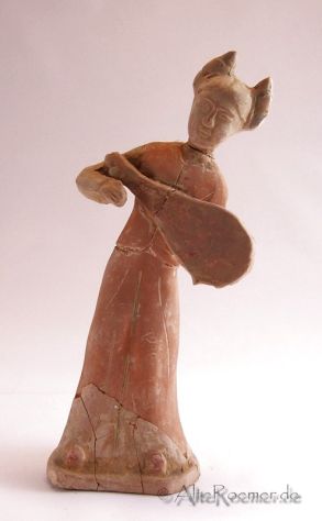 Tang Dynasty musician. Funeral figurine