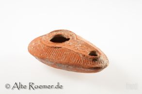 Christliche Öllampe aus der Jordan-Region mit Ankerkreuz