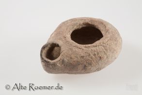 Spätrömische Öllampe aus dem Süden Israels mit Stempel