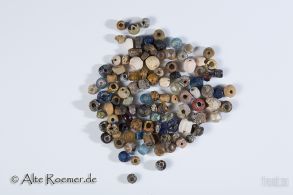 Wunderschöne römische Perlen für ein Kollier
