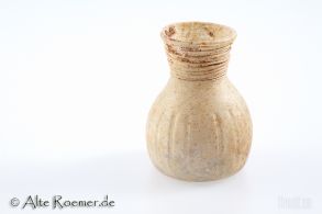 Verziertes römisches Glasfläschchen