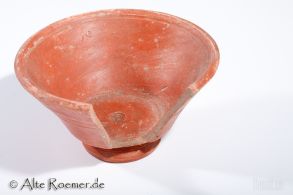 Terra Sigillata Schale mit rundem Stempel AVSTRVS