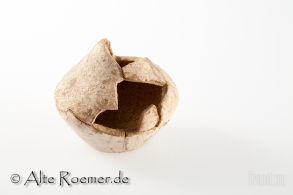Fragment eines römisches Tonunguentariums