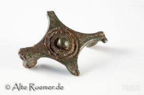 Verzierte römische Brosche aus Bronze