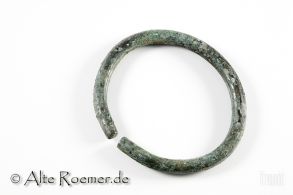 Griechischer oder Kuschana-Armreif aus Bronze