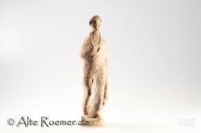 Große hellenistische Terrakottastatuette eines Manteljünglings