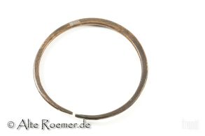 Großer Bronzearmreif