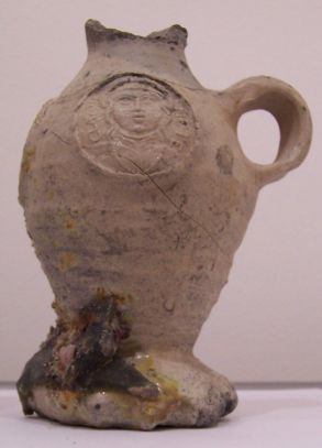 Mittelalterliches bis neuzeitliches Tongefäß