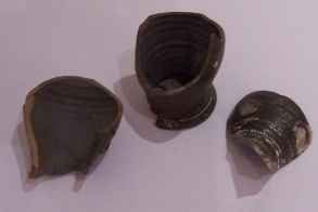 Scherben eines mittelalterlichen bis neuzeitlichen Tongefäßes