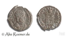 Follis Konstantins des Großen - Altar mit Inschrift