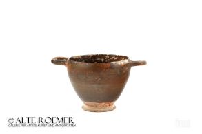 Nicely preserved Skyphos from Magna Graecia