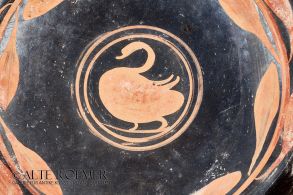 Apulian kylix from Red-Swan-Group