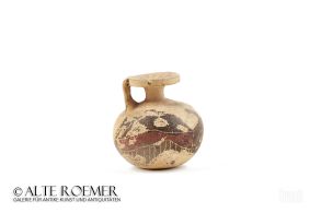 Corinthian aryballos with large bird