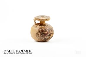 Very rare Corinthian aryballos with pegasoi