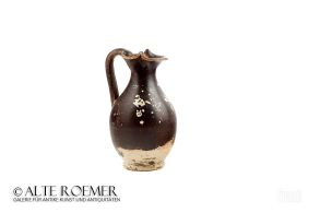 Apulian oinochoe - Gnathia pottery