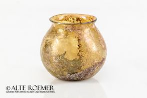 Römischer Becher aus Glas