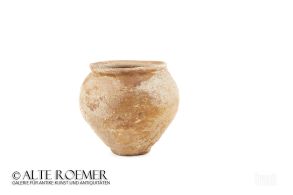 Voluminous Roman pot