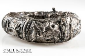 Römischen Armreif mit Jagdszene kaufen