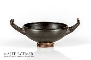 Italische Kylix mit Stempeln von Blüte und Palmetten