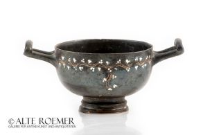 Richly decorated Gnathia ware skyphos from Prof. Fremersdorf collection