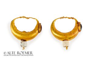 Graeco-Roman earrings with gemstones