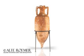 Römische Weinamphore mit schönem Meeresbewuchs