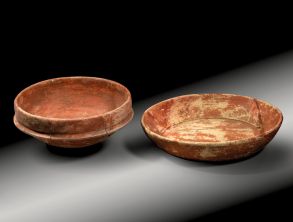 Zwei römische Terra Sigillata Teller - Funde aus Neuss