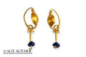 Roman earrings with shield and bead