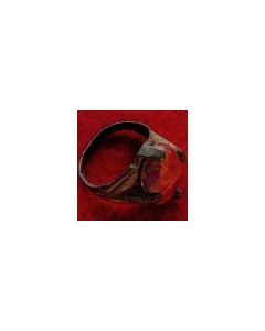 Antiker Ring mit großem Stein (94D)