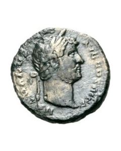 Denar des Hadrian - Pietas