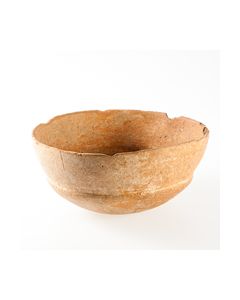 Persische Keramik&#044; Imitation einer Metallschüssel