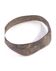 Römischer Ring aus Bronze (E)