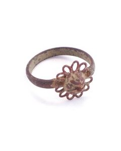 Antiker Ring mit Stein (I)