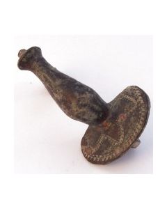 Prachtvolle römische Kniefibel