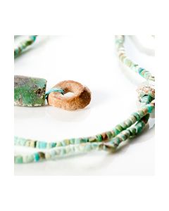 Kette aus ägyptischen Fayenceperlen