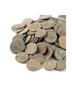 54 große ungereinigte römische Münzen  