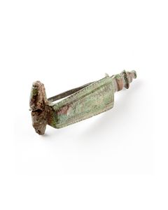 Römische Fibel mit Zierplatte