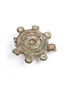 Römische Scheibenfibel mit Einlagen aus Emaille