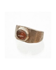 Roman silver wedding ring with intaglio showing dextrarum iunctio