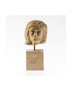 Weiblichen Portraitkopf aus Stein kaufen