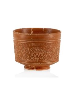 Großer imposanter Terra Sigillata Becher mit Reliefschmuck - Fund aus Neuss