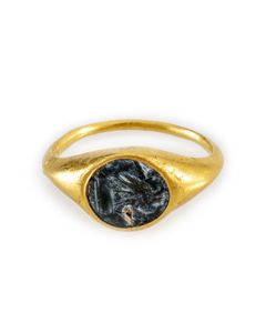 Roman gold ring with eagle